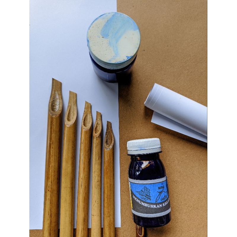 

Paket alat tulis kaligrafi / Qalam bambu