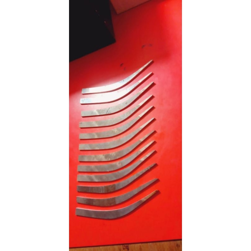 Karnasch hitam bahan taji harga perbatang