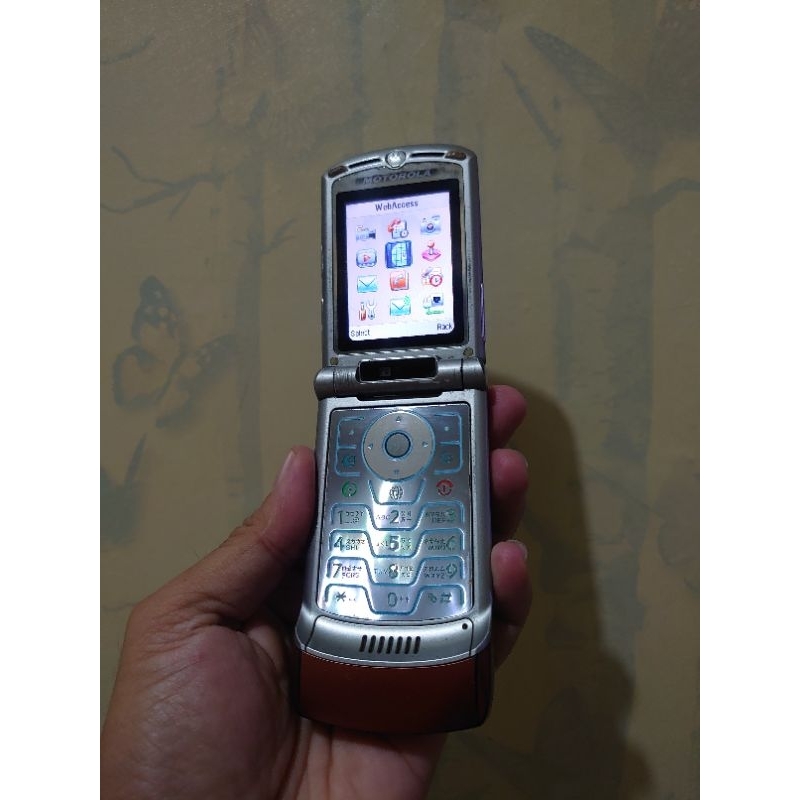 motorola razr v3xx(3)