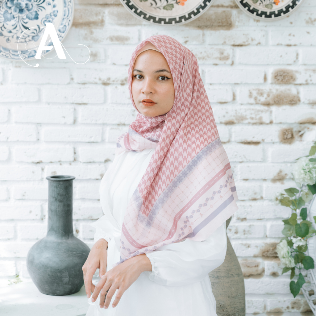 Atelier Monogram Kerudung Hijab Segi Empat Motif Square Instant