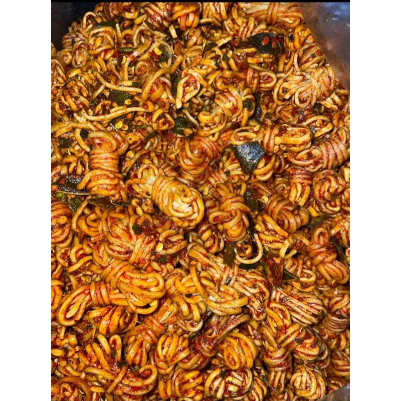 

Mie Gulung pedas daun jeruk 1kg