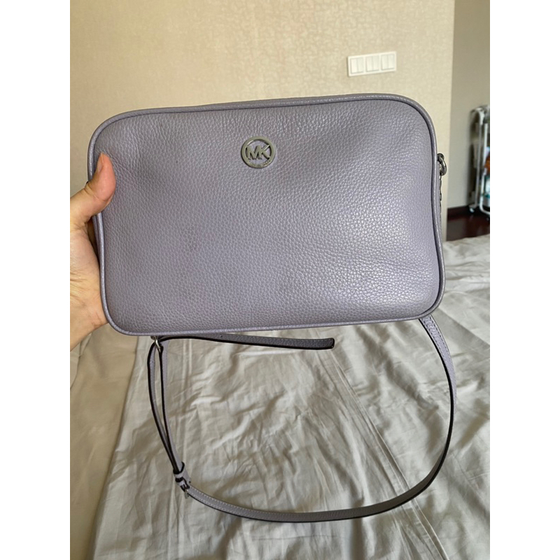 michael kors sling bag