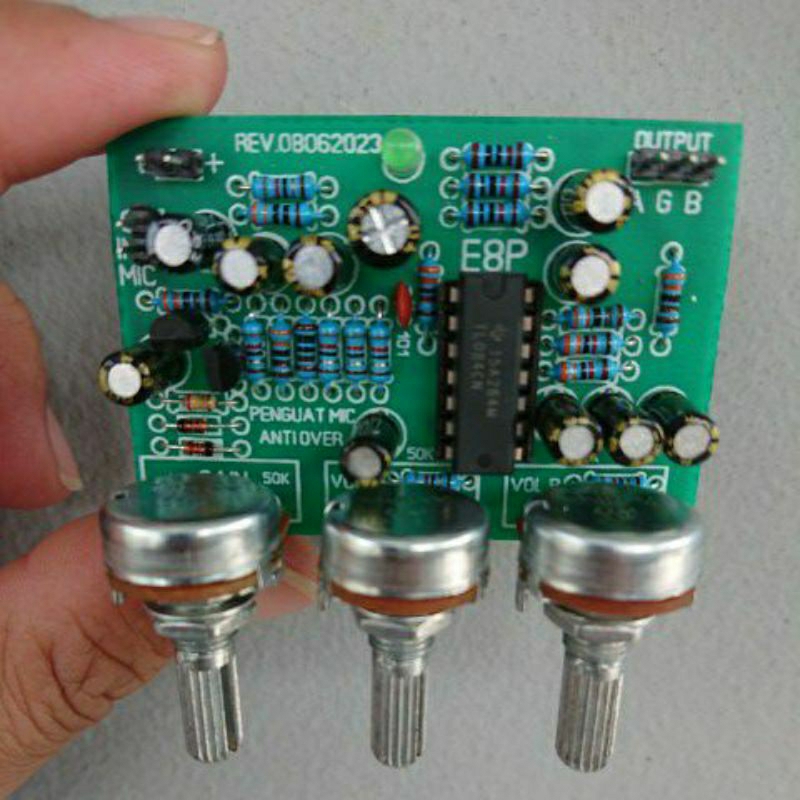 Kit penguat mic anti over 2 kontrol volume dan 2 output