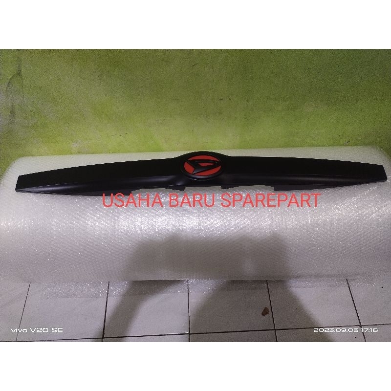 trunk lid HITAM DOOF Daihatsu SIGRA facelift berikut logo original 2020