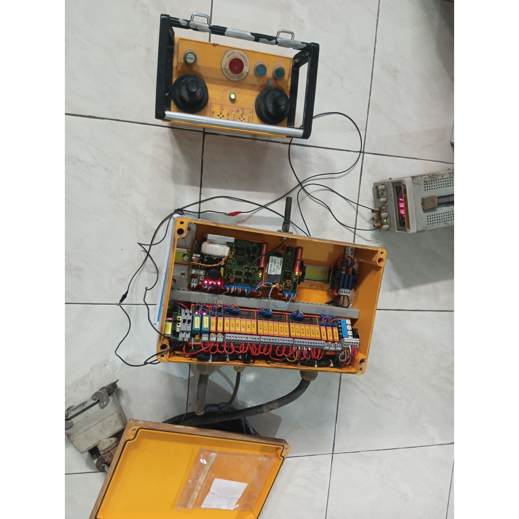 Service Remote Hoist Crane Hetronic