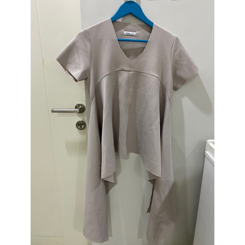 Preloved Eunoia Scuba Top