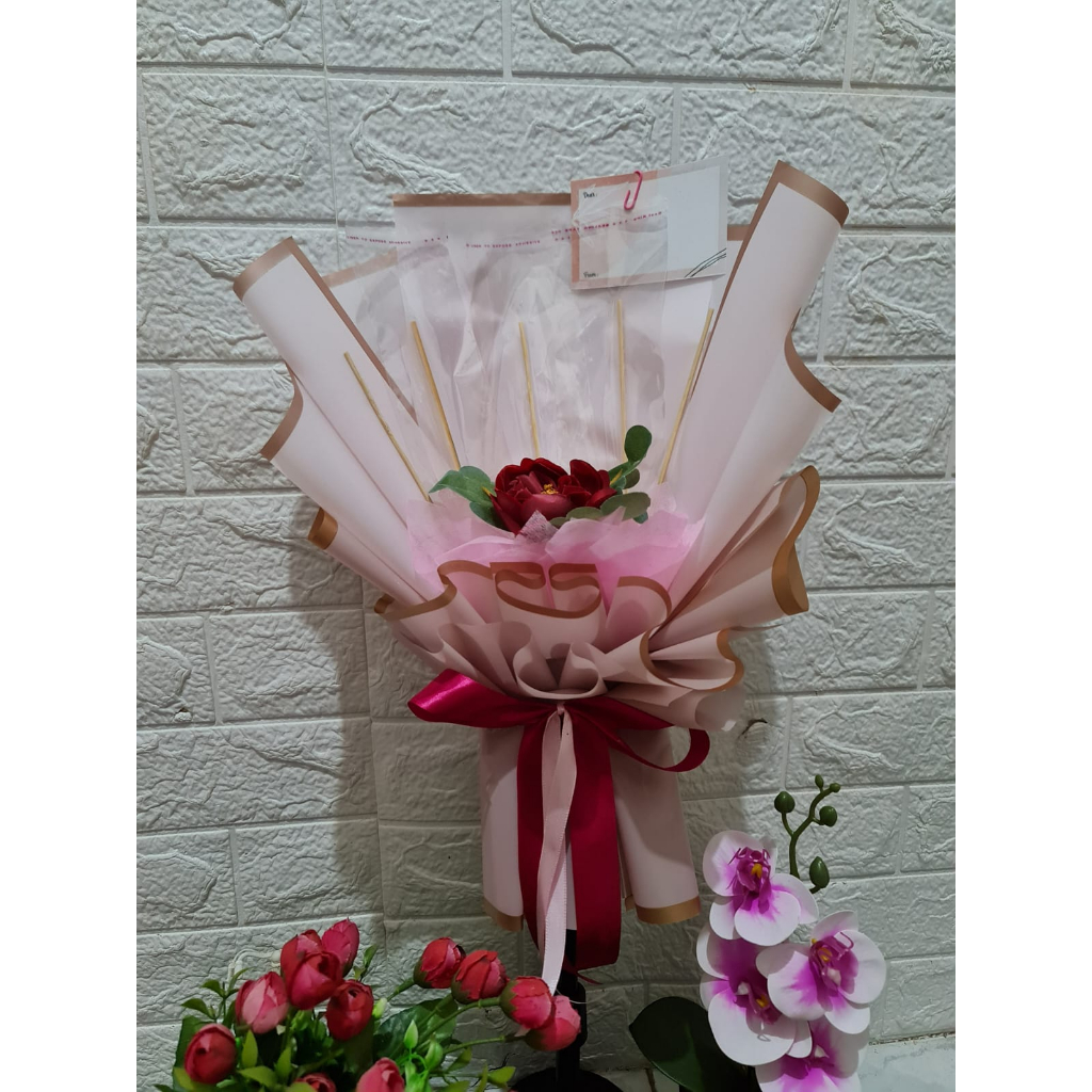 

Buket uang kosong