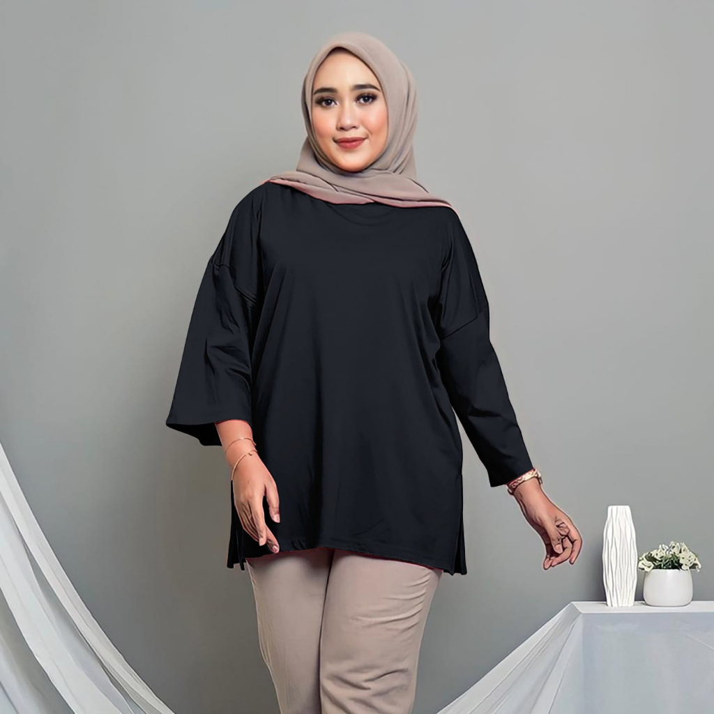 kaos layla wanita oversize ld 120cm - ld 140cm terbaru.