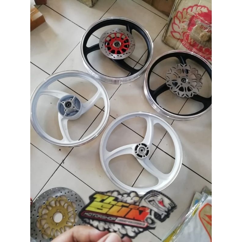 velg Suzuki palang 3 DD doubel disc (list krom)