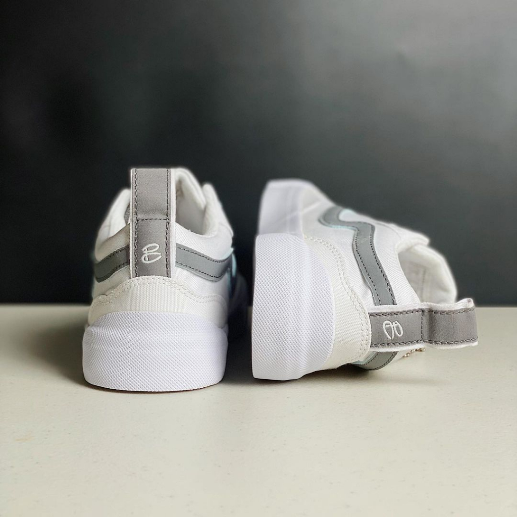 PATROBAS Glare White Original Sepatu Sneakers Casual Reflective Pria Wanita Putih