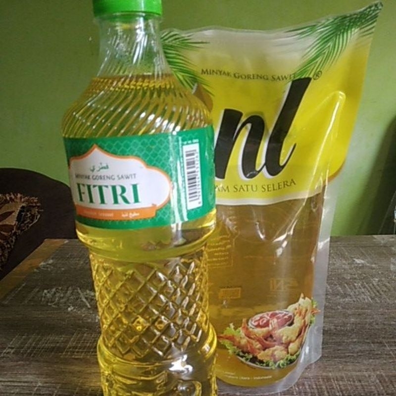 

Minyak Goreng 900 ml (Live)