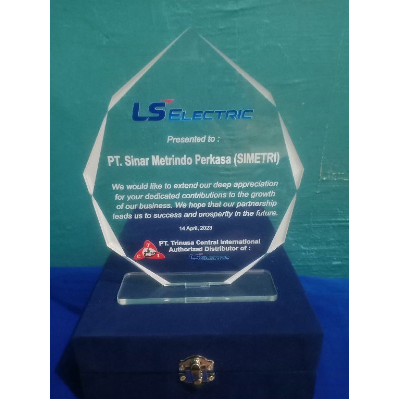 PLAKAT AKRILIK MURAH CUSTOM BENTUK BERVARIASI PLAKAT UCAPAN TERIMAKASIH