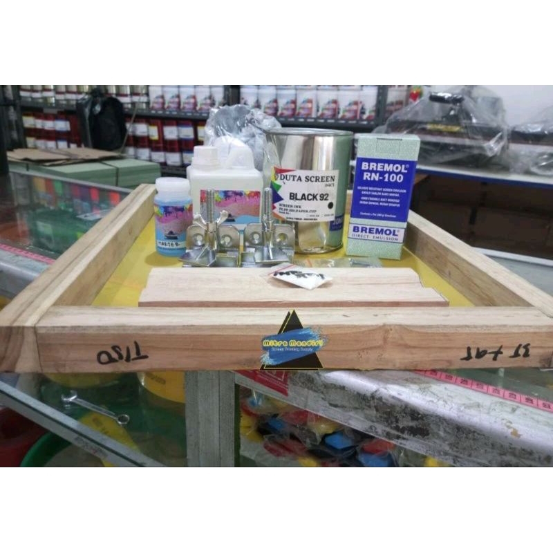 

Paket Belajar Sablon Plastik & Kertas