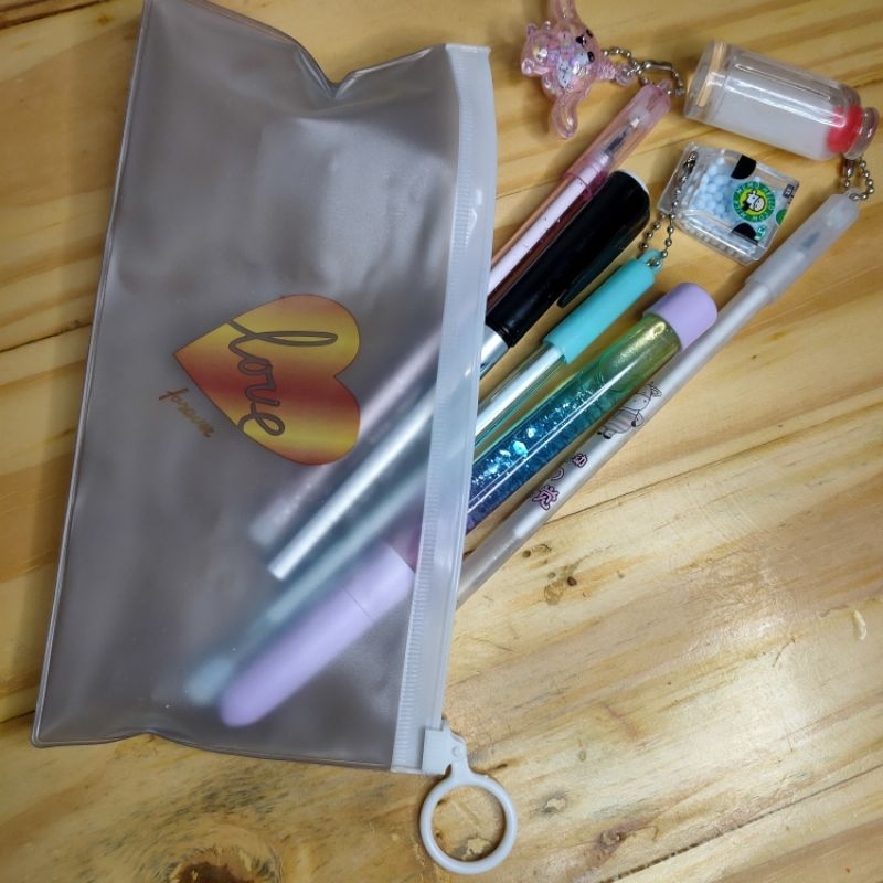 

Alat tulis set / Set pulpen 5pcs by reques / Set pena lucu