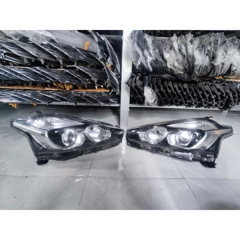 headlamp lampu depan sienta