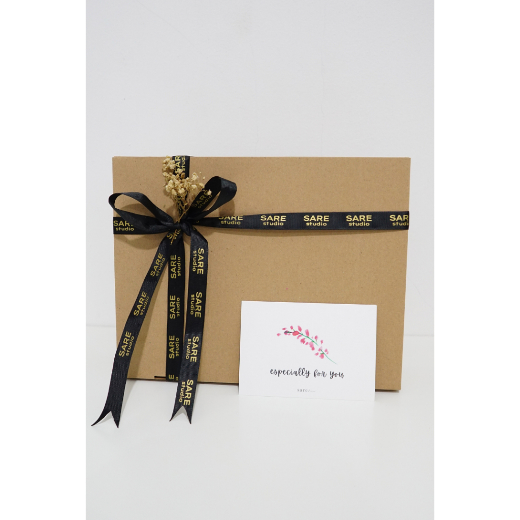 

Sare Studio Gift Box and Card Hampers Kado Birthday Wedding Anniversary Ulang Tahun