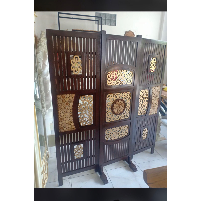 sketsel pastisi ruangan koin/penyekat ruangan ukir kayu jati