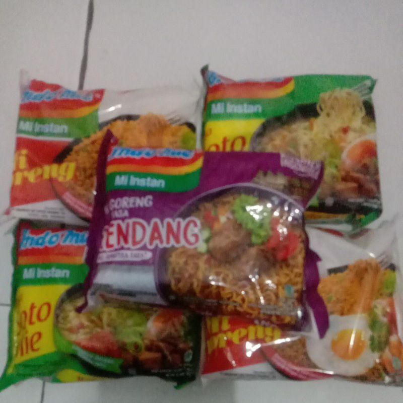 

Paket Mie Instan Indomie MIX 4 pcs