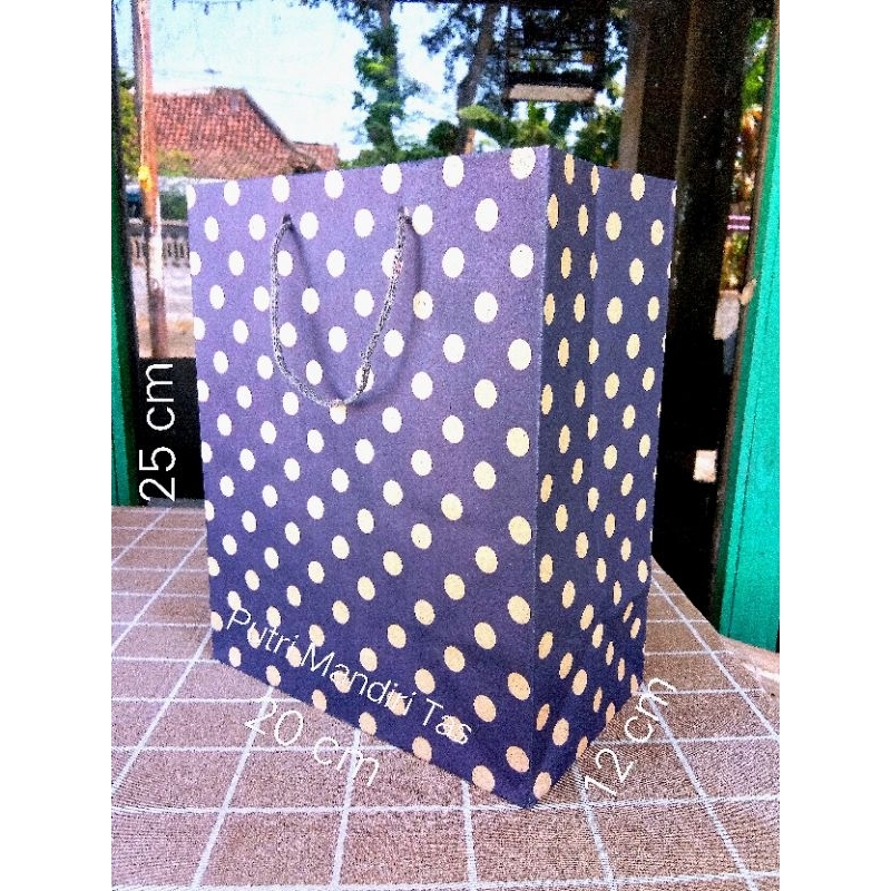 

Paperbag Motif Polkadot | Tas Kertas | uk. 20x12x25 ( PxLxT)