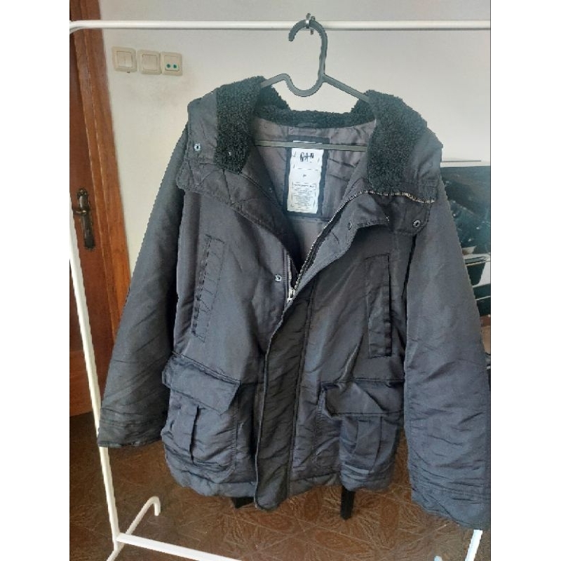 Preloved Jaket Winter Tebal GAP Hitam Laki Laki