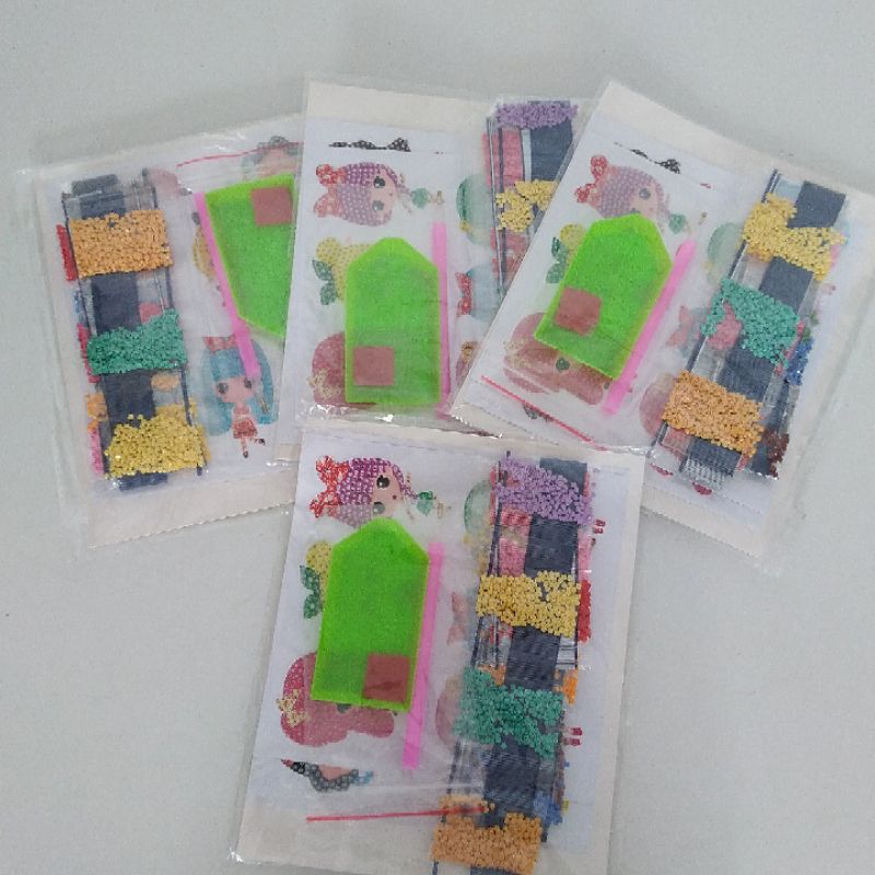 

STIKER DIAMOND PAINTING