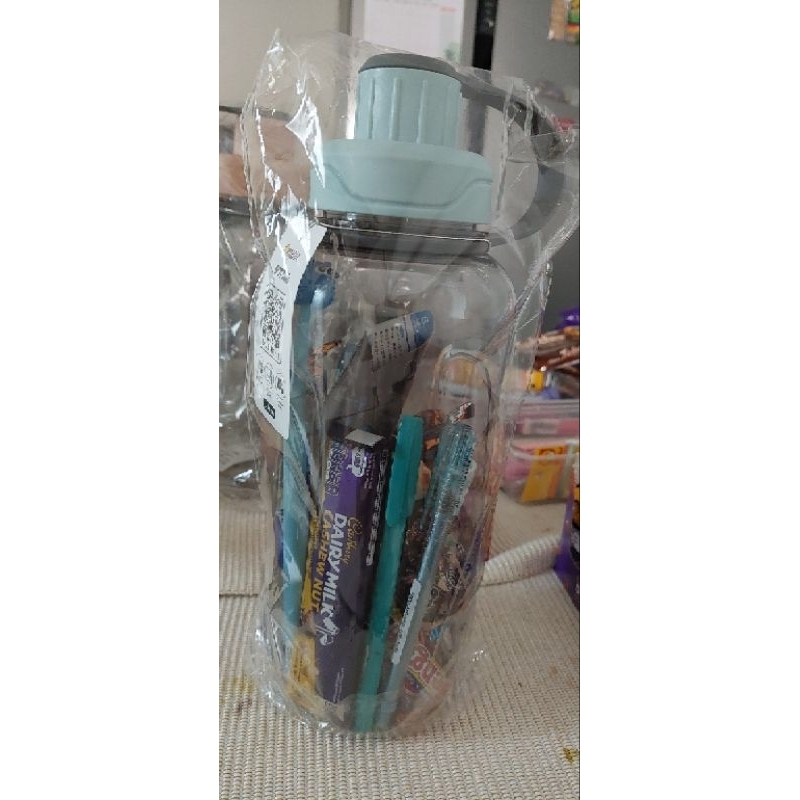 

Tumbler hampers