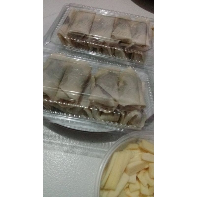 

Piscok Keju ( Pisang Lumpia Isi Coklat Dan Keju) Frozen