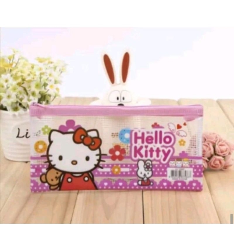 

RO Map Folder Plastik Mika Bening Jaring A4 Karakter Hello Kitty Dan Doraemon