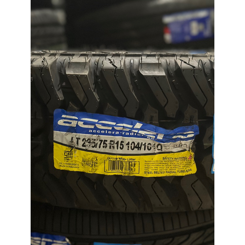 Accelera 235 75 15 M/T