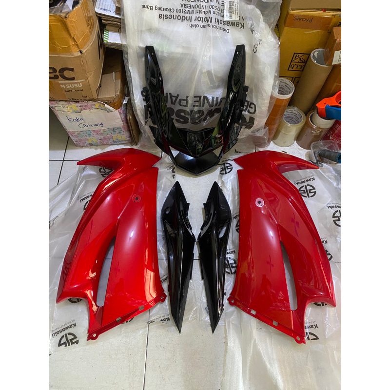 Sepaket Fairing sayap batok body set ninja rr new merah hitam ori