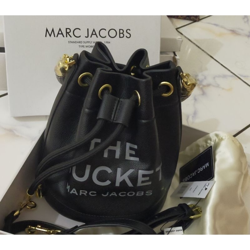 MJ Bucket Bag Black
