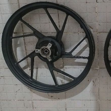 velg belakang satria Fu orisinil