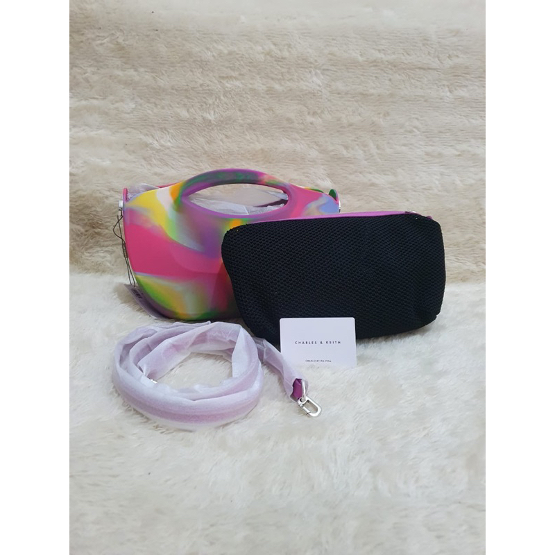 Tas Wanita Charles n Keith