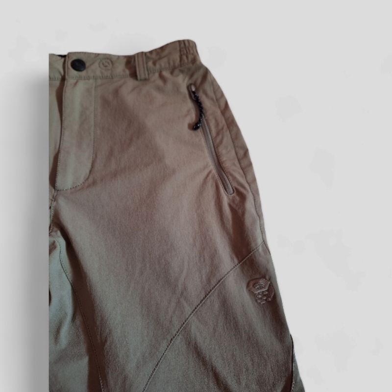 celana mountain hardware