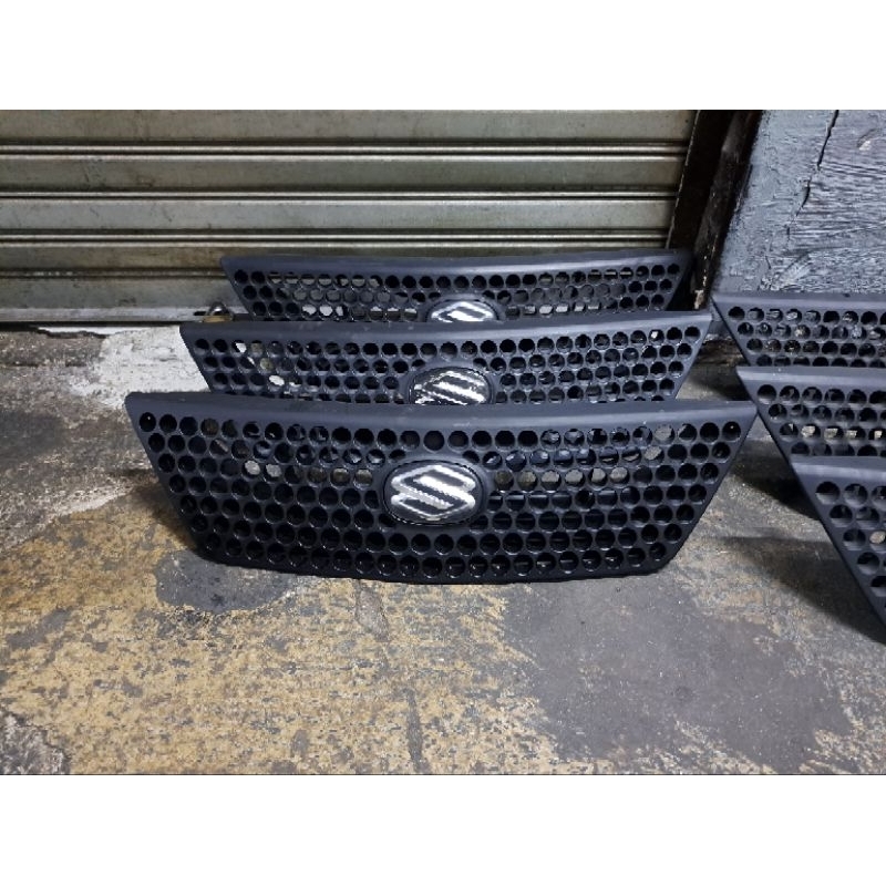 grill grile suzuki aerio/baleno next G