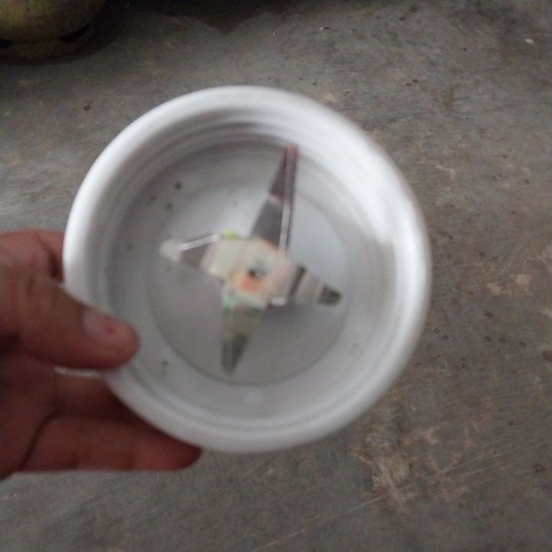 pisau/lading blender