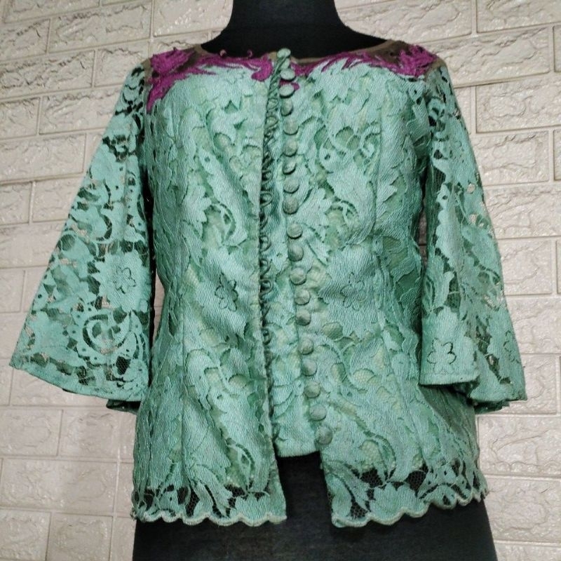 preloved kebaya pendek