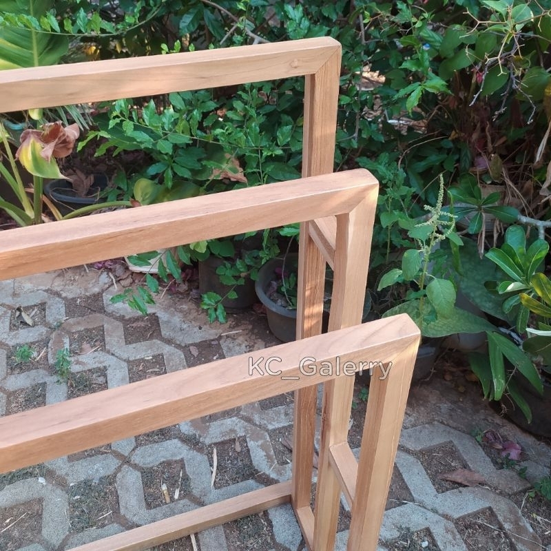 gantungan handuk kayu jati