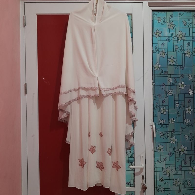 Preloved Gamis Syari Darabirra Warna Putih