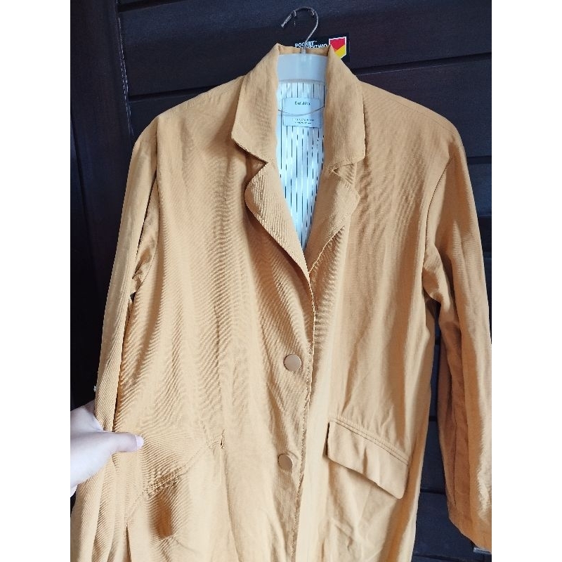BLAZER BERSHKA ORI Preloved