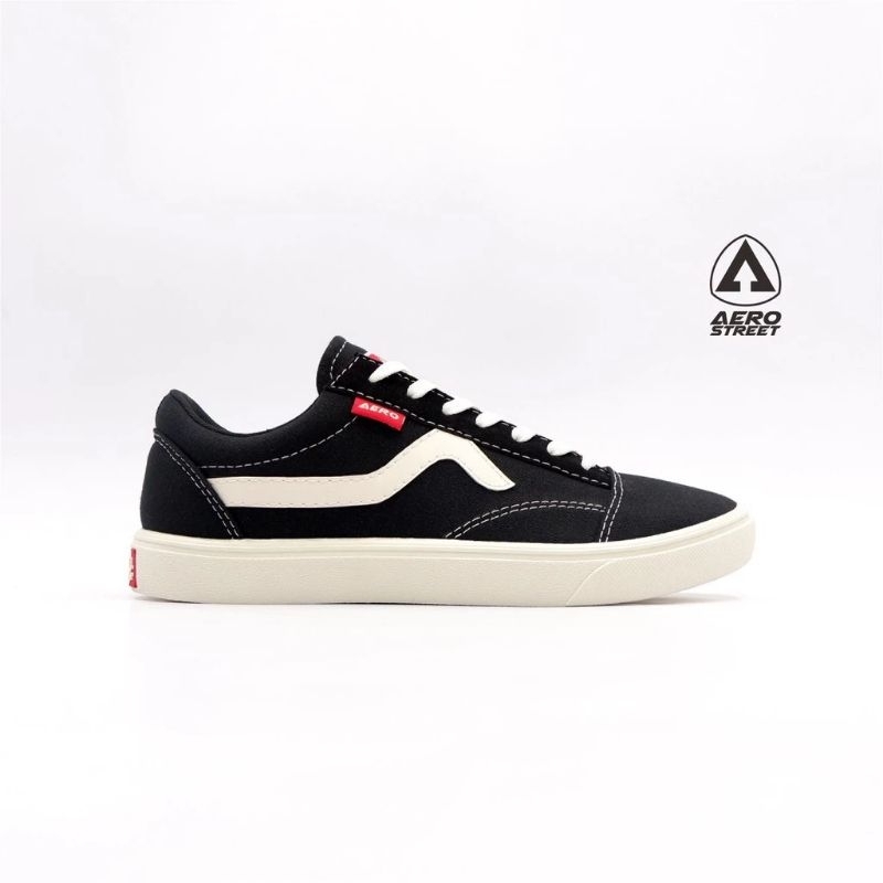 (NEW) SEPATU PRIA AEROSTREET MASSIVE HITAM PUTIH