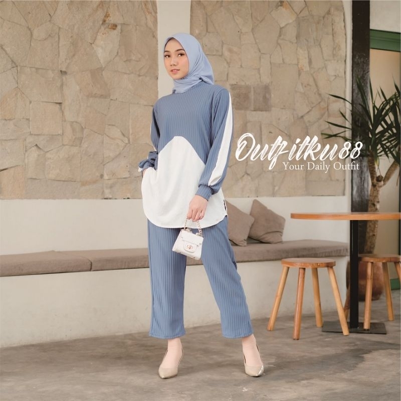 Oneset Alinka Knitt