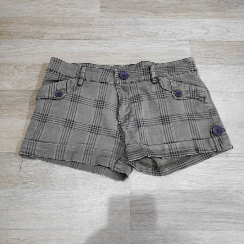 Celana Pendek Hot Pants Wanita Preloved