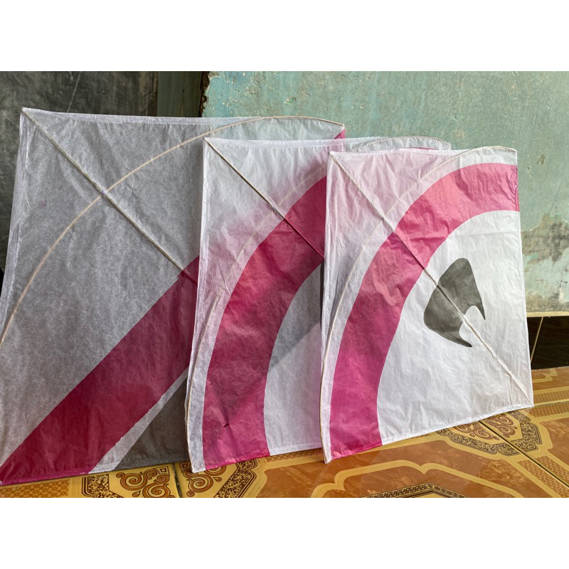 Layangan uk 58 kertas putih tisu isi 100