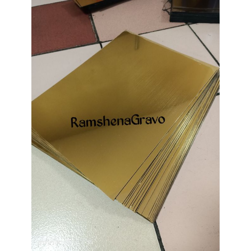 

rtc Gravoply Gold/Hair/Bahan Nama Dada/Name Tag/30x40cm Tebal 1.5mm