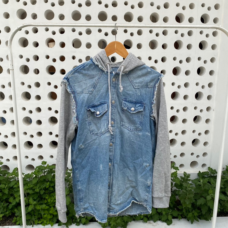 denim jacket semi hoodie by zara (man)