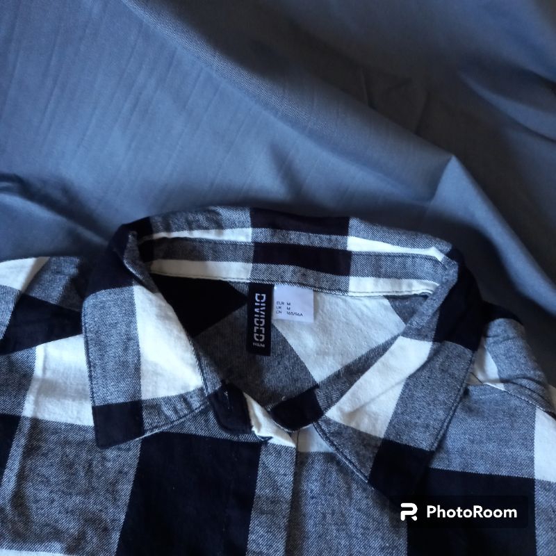 Kemeja wanita Hnm motif kotak-kotak