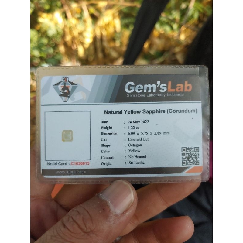 natural yellow safir srilangka plus memo