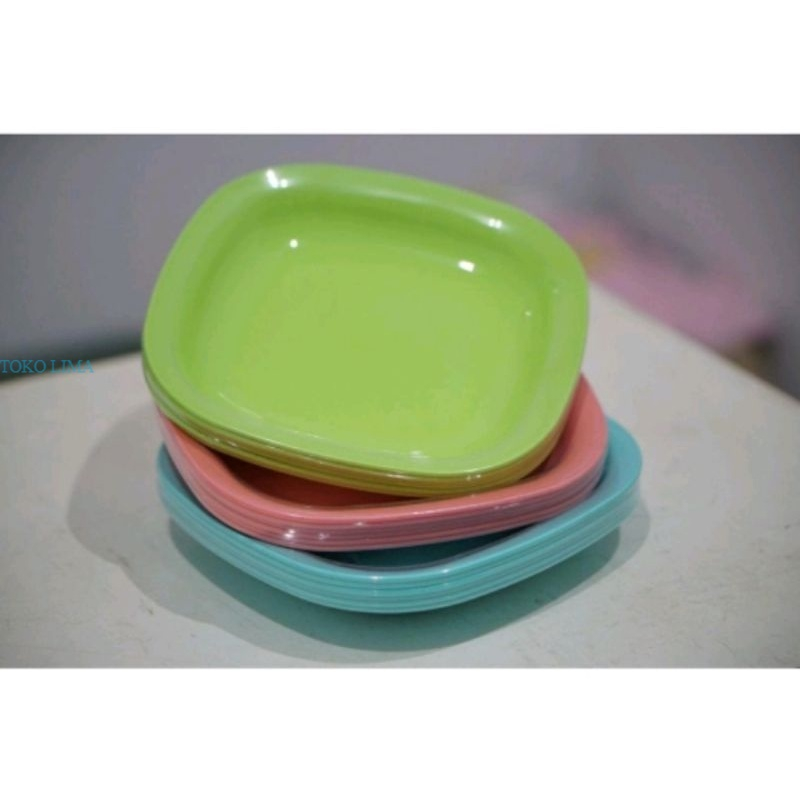 Piring Plastik Harmonis - ORI HARMONIS- Piring Segi Plastik - Panjang 21 cm- Piring kotak