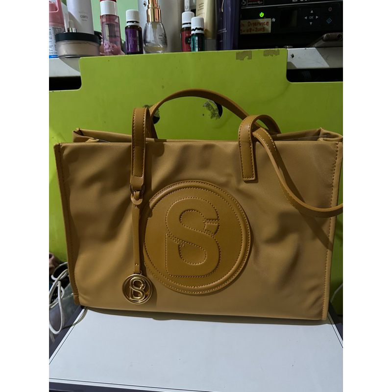 Preloved Buttonscarves Aaliya Tote Bag Apricot